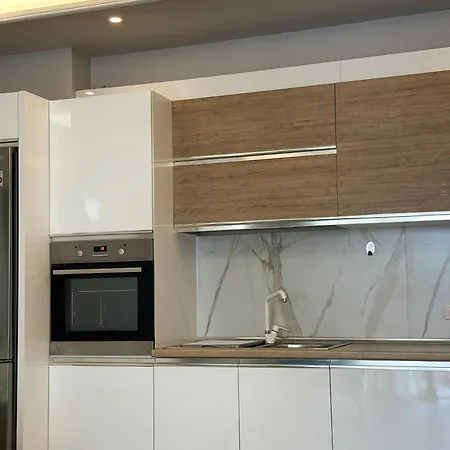 Luna Apartment