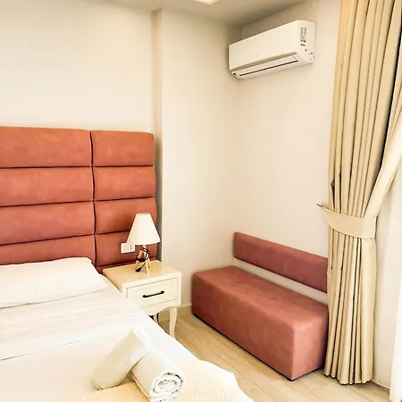 Luna Apartment *