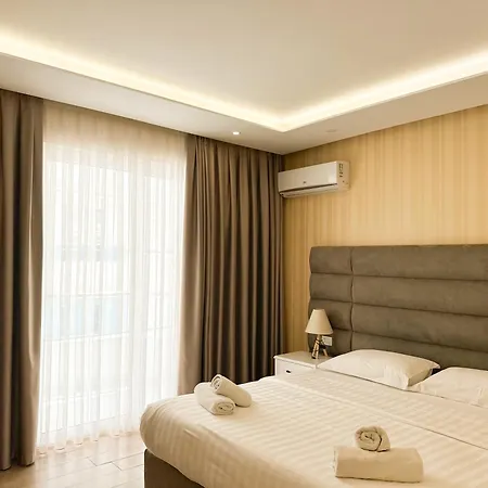 Luna Apartment