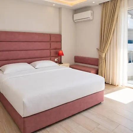 Luna Apartment